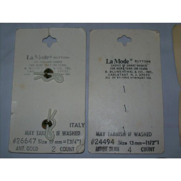 Vintage Buttons Metal Italy LaMode More -091007 - Picture 2 of 6